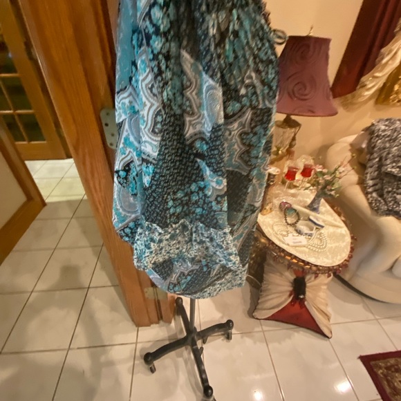 Turquoise black and multicolor blouse in size 1X by notationNotations - Picture 5 of 9